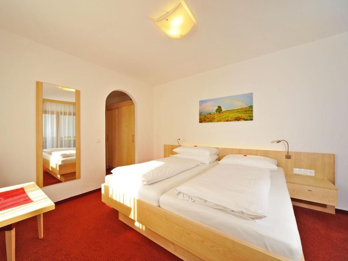 Pension Isabella Бад Кляйнкирххайм Экстерьер фото